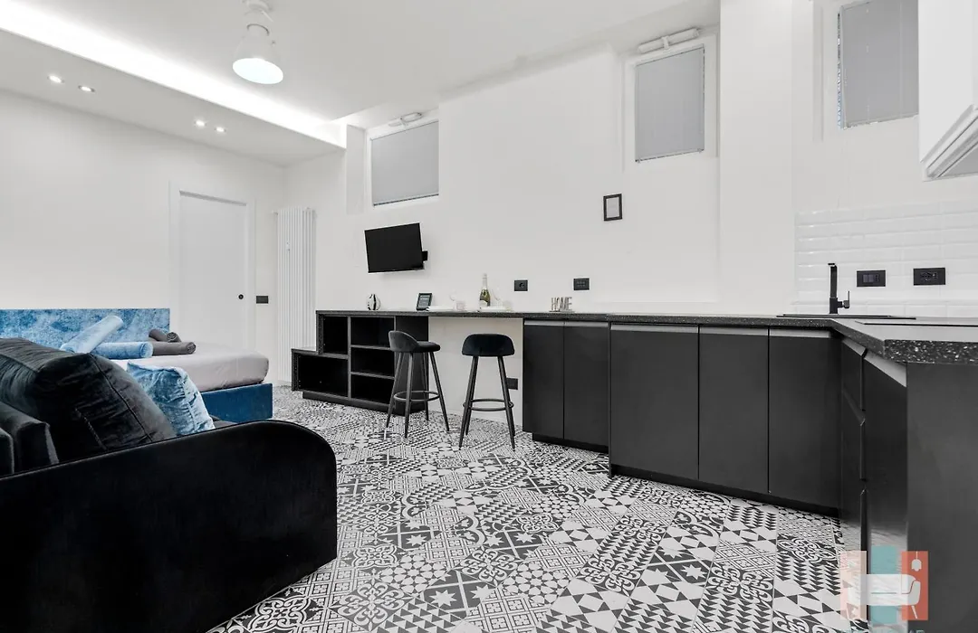 PAB60 -Crescenzago-Luxury Blue House-1